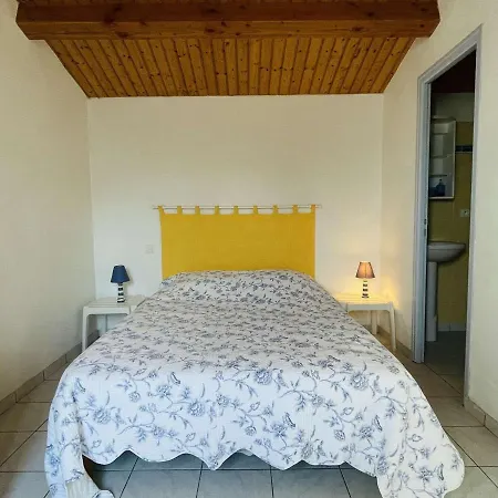 Holiday home Maison 5 Pieces Avec Jardin Clos, Terrasse, A Proximite De La Et Du Centre, 8 Couchages - Fr-1-224b-157 Noirmoutier-en-l'Ile
