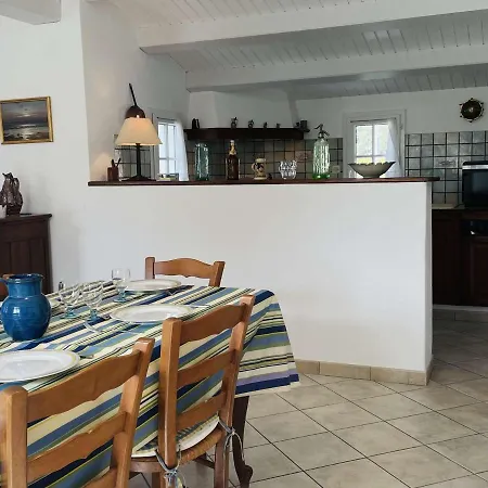 Maison 5 Pieces Avec Jardin Clos, Terrasse, A Proximite De La Et Du Centre, 8 Couchages - Fr-1-224b-157 Holiday home Noirmoutier-en-l'Ile