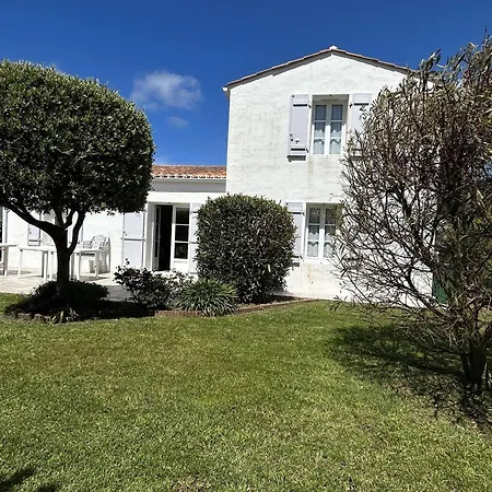 Holiday home Maison 5 Pieces Avec Jardin Clos, Terrasse, A Proximite De La Et Du Centre, 8 Couchages - Fr-1-224b-157